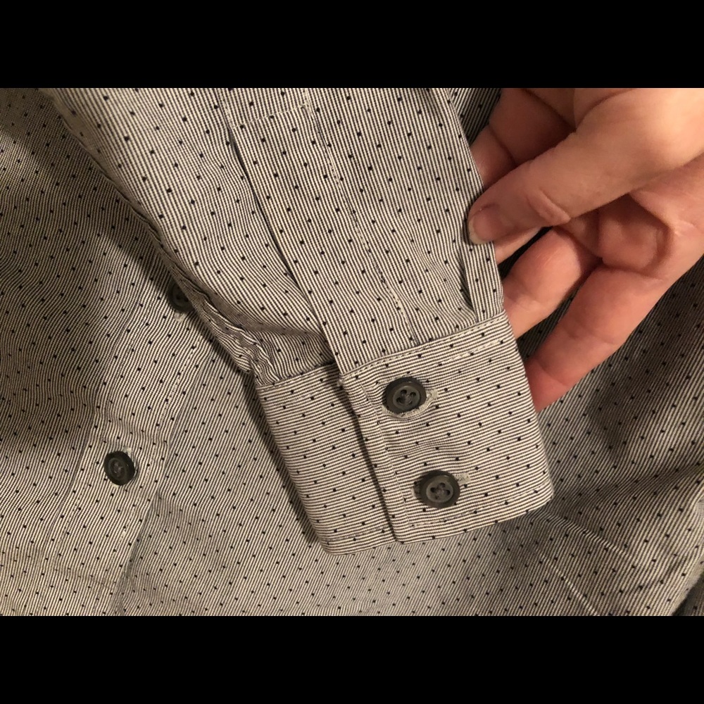 Banana Republic Button-UP! Tiny polka dot detail.
